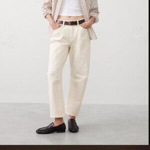 Like New! Banana Republic - Mid-Rise Barrel Jeans